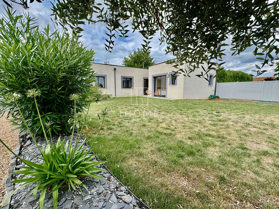 Maison à ROEZE-SUR-SARTHE