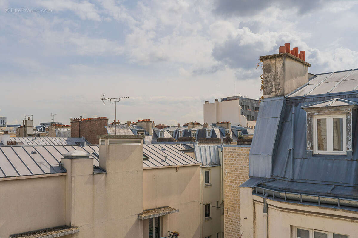 Appartement à PARIS-17E