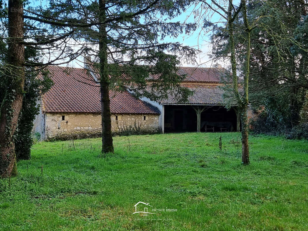 Maison à VASLES