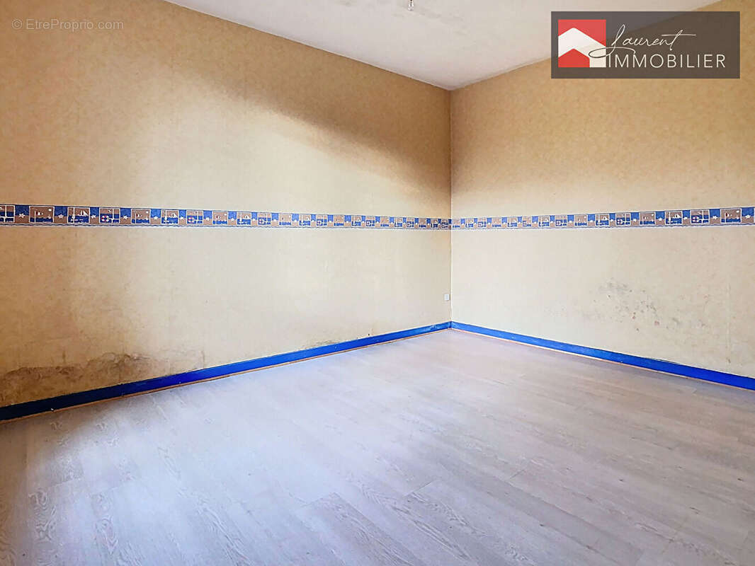 Maison à PONT-DE-VAUX