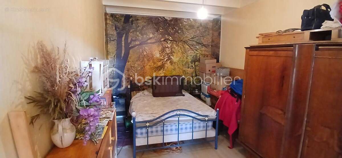 Maison à BORS(CANTON DE MONTMOREAU-SAINT-CYBARD)