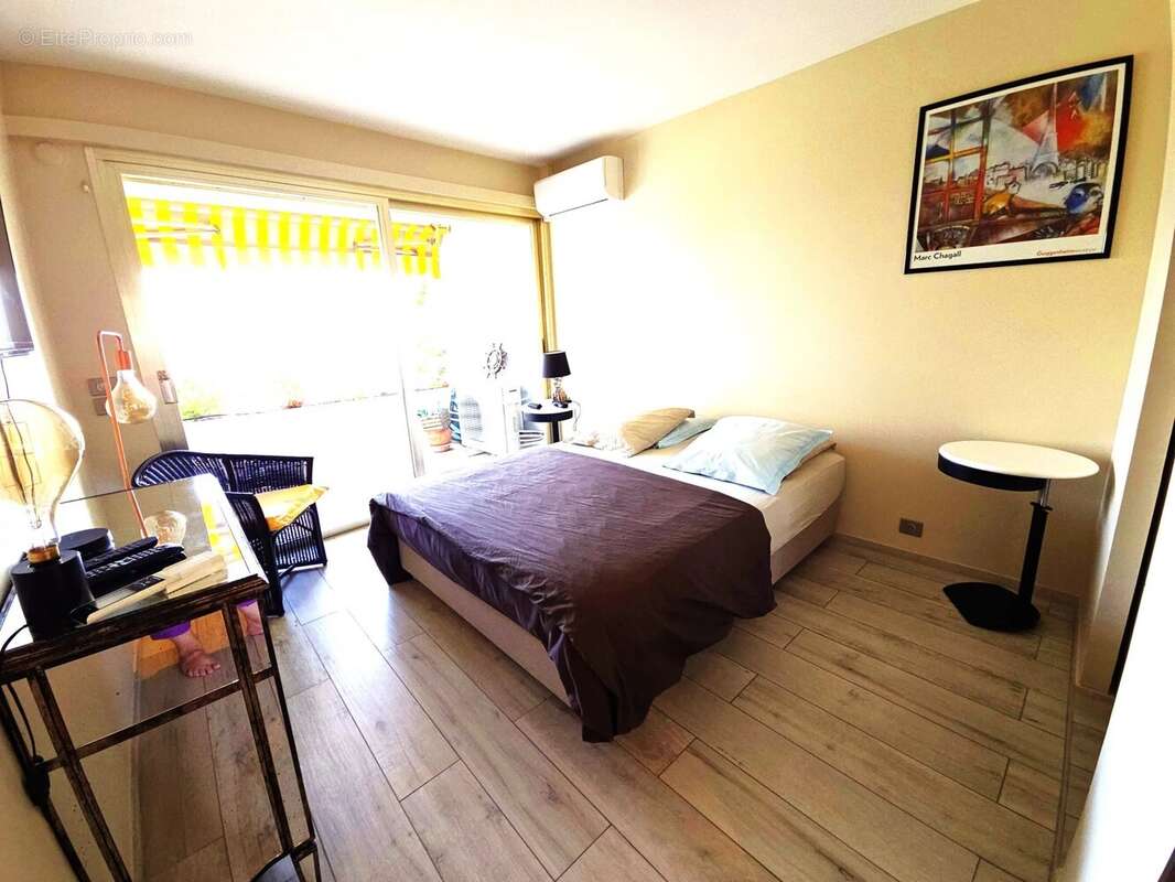 Appartement à VILLENEUVE-LOUBET
