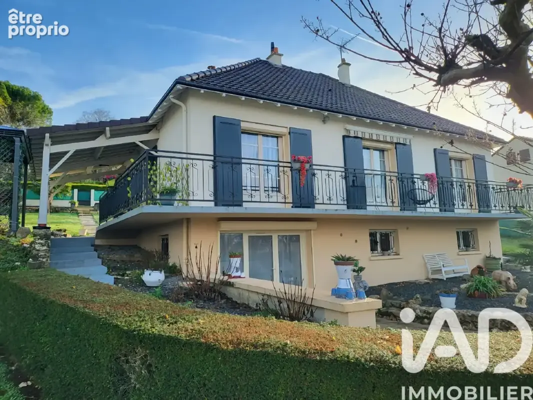 Photo 1 - Maison à CHATELLERAULT