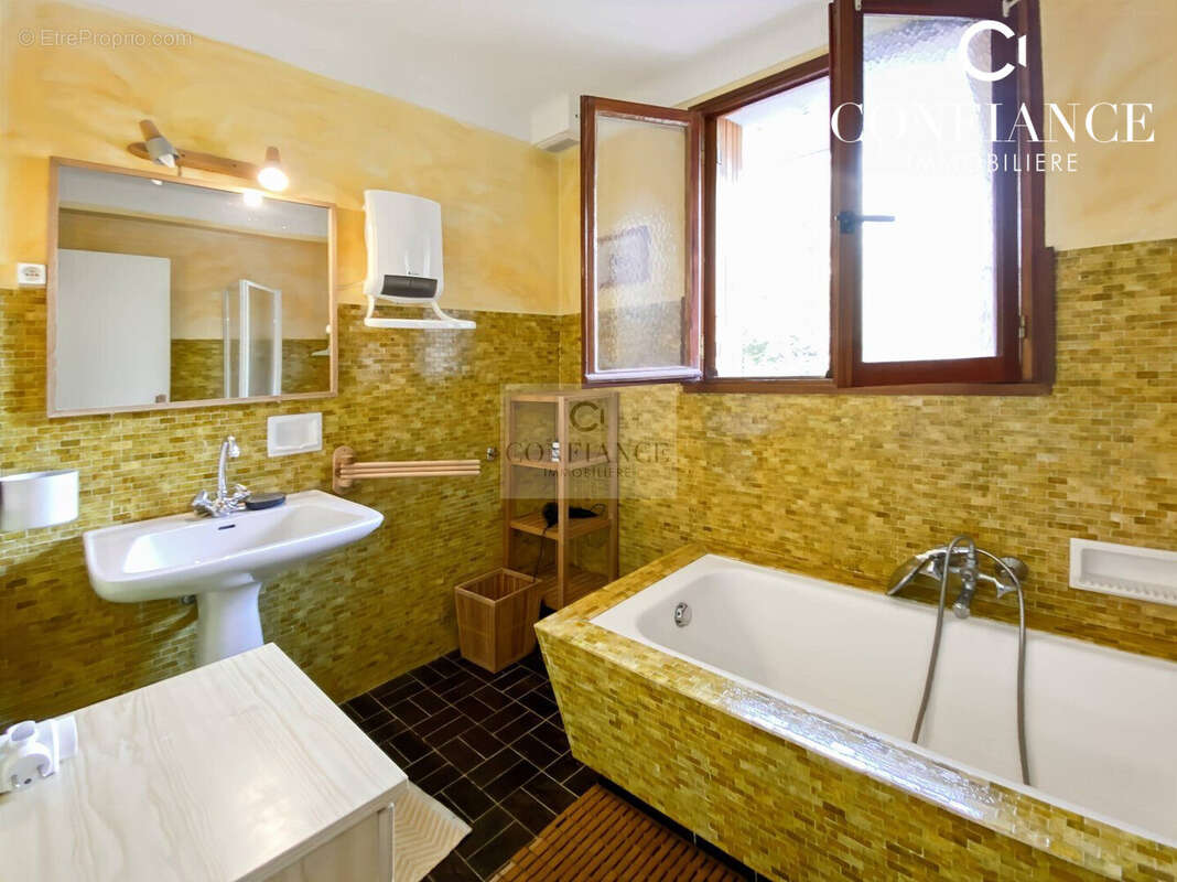 Appartement à SAINT-ETIENNE-DE-TINEE