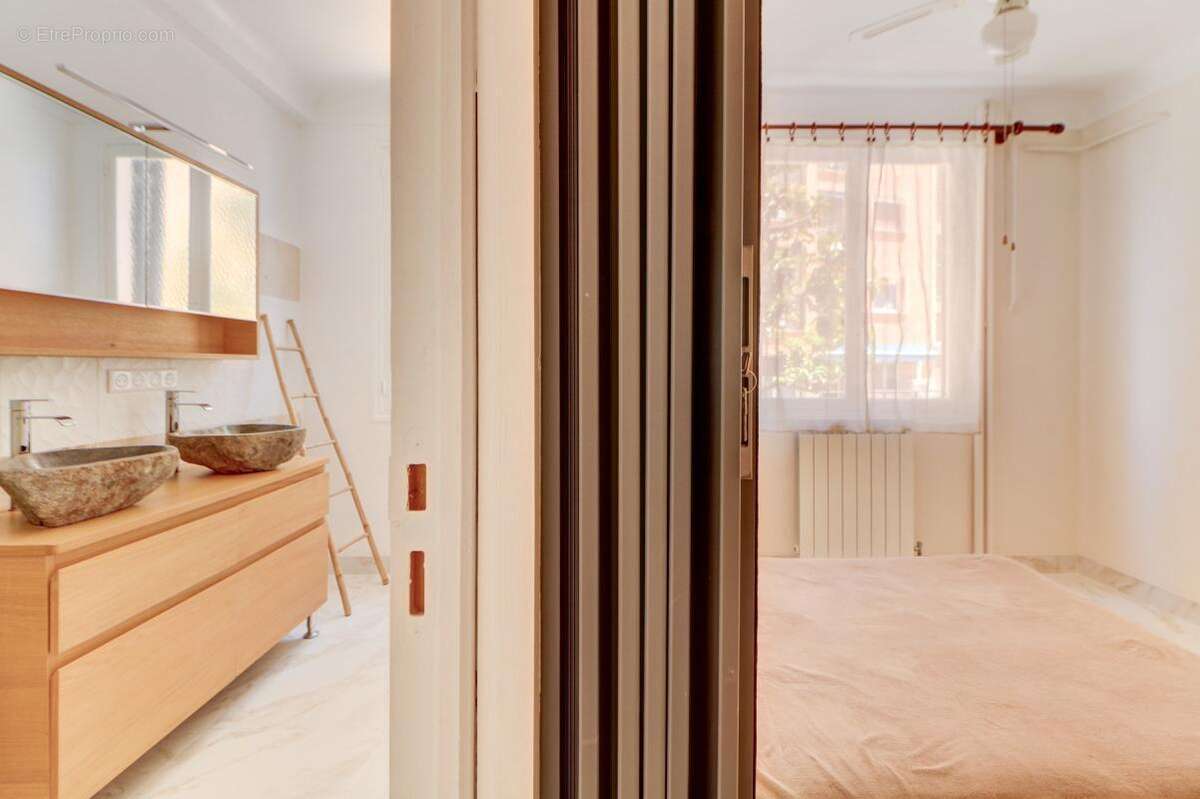 Appartement à ROQUEBRUNE-CAP-MARTIN