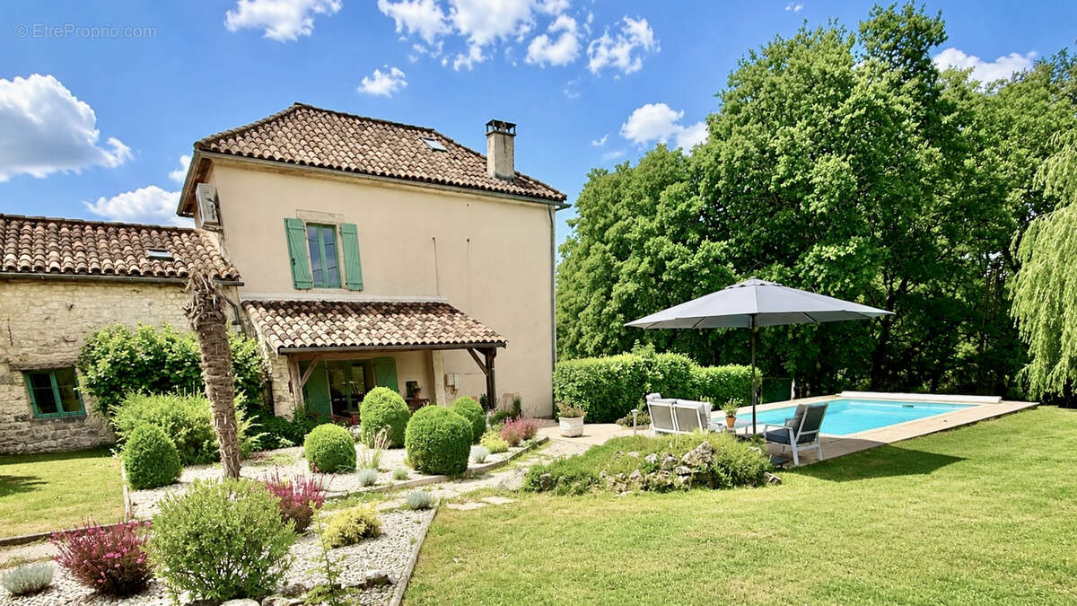 TARN ET GARONNE-PUYLAROQUE -  Maison de campagne  rénovée,3 chambres, avec piscine,et dependance - photo 18