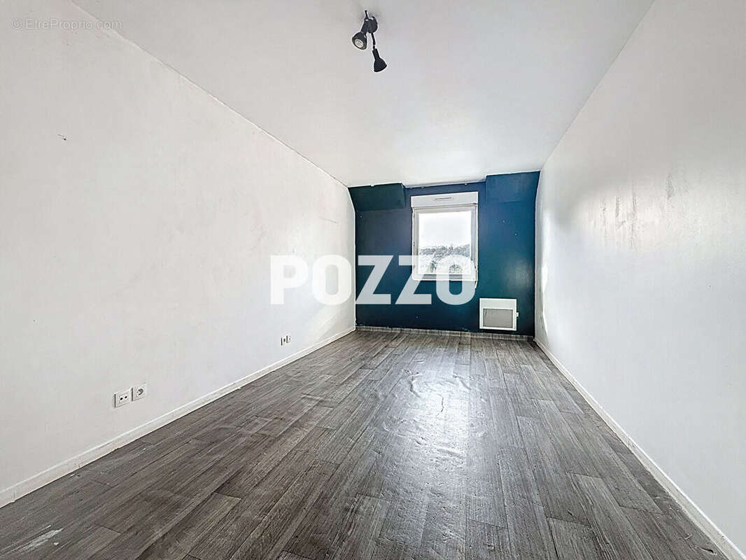 Maison à LA RIVIERE-SAINT-SAUVEUR