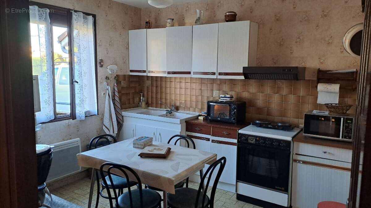 Maison à BESSINES-SUR-GARTEMPE