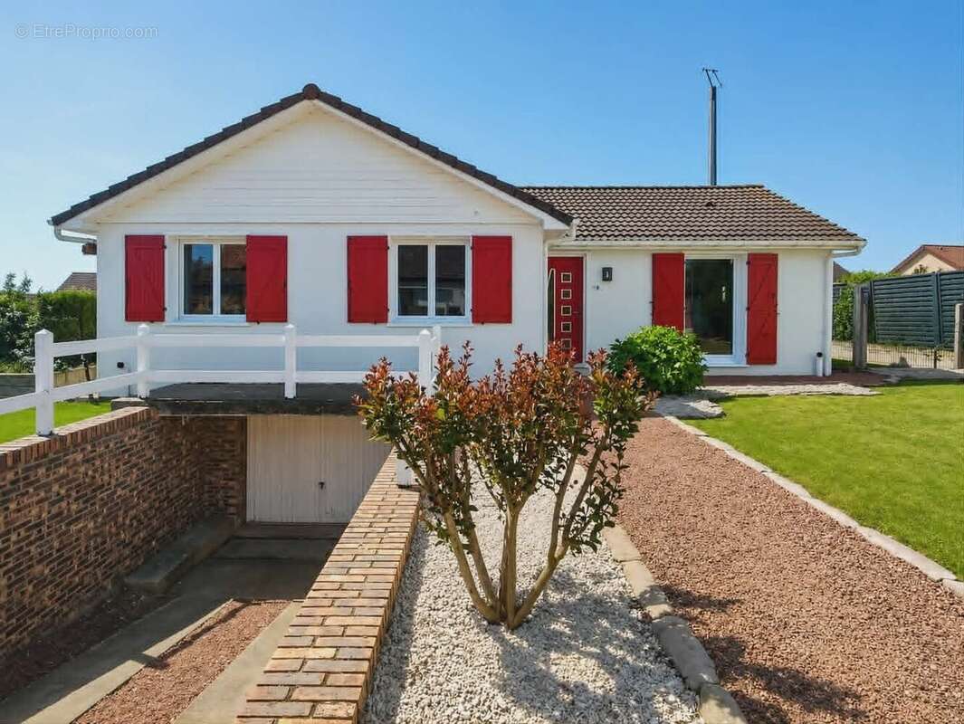 Maison à CROISILLES
