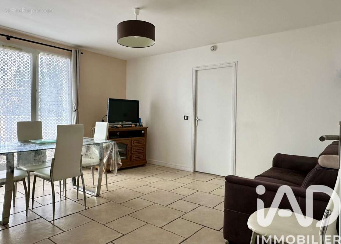 Photo 5 - Appartement à CERGY