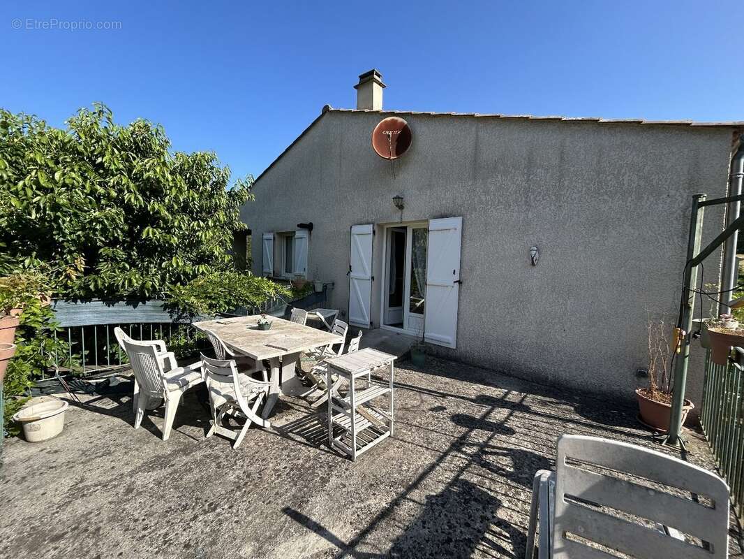 Maison à L&#039;ESTRECHURE