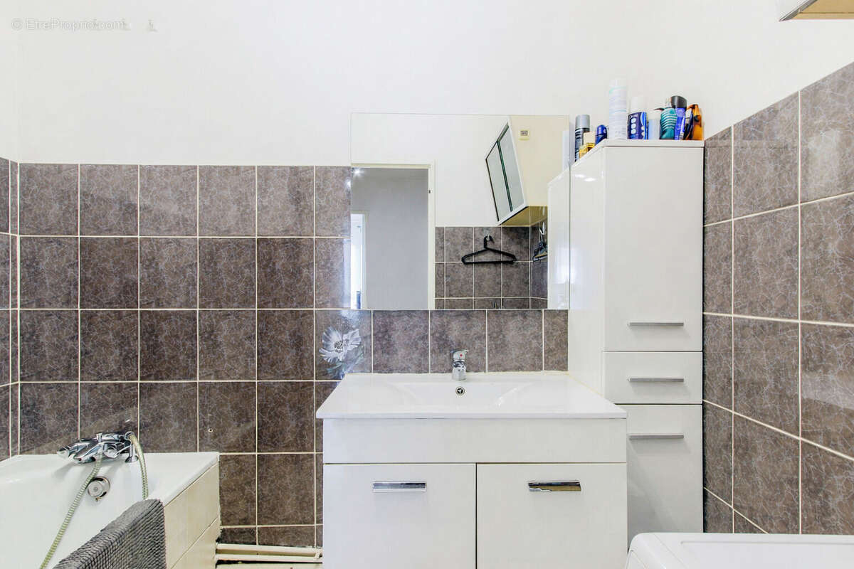 Appartement à BEYNES