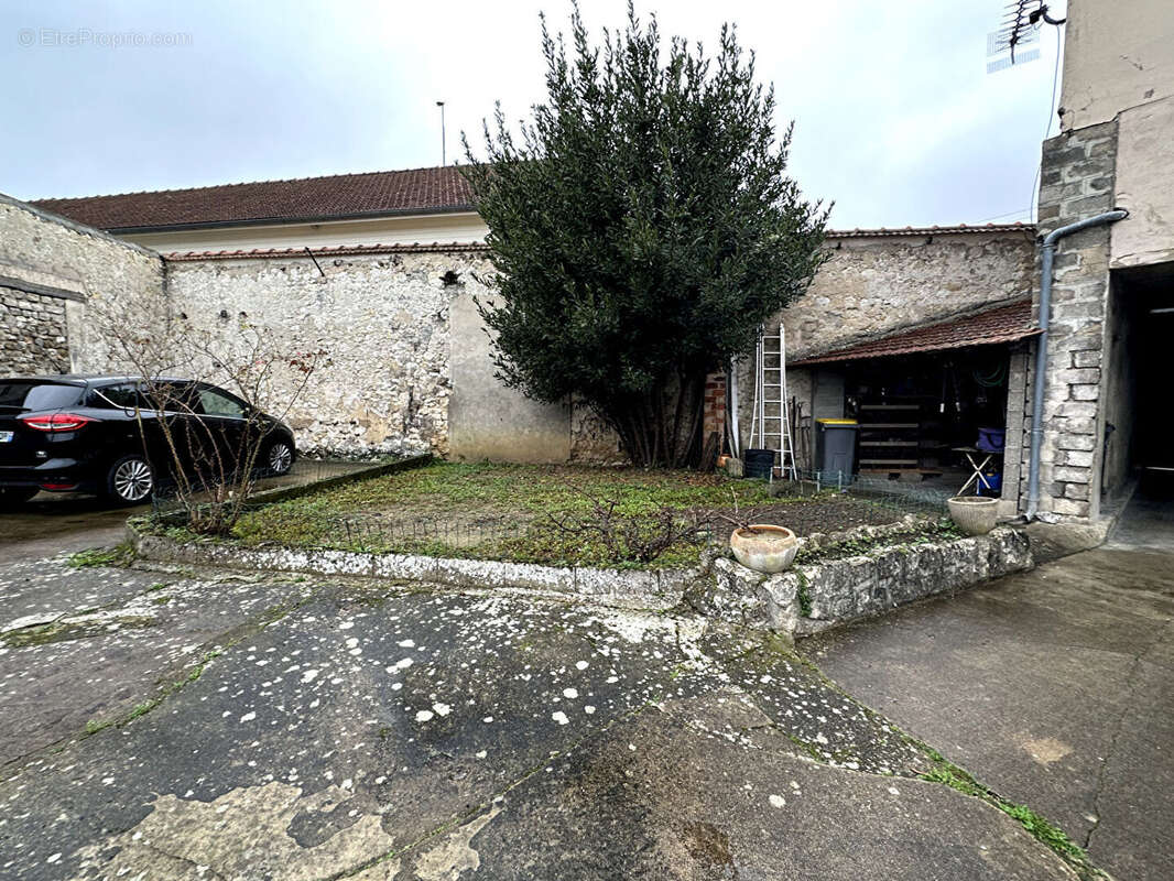 Appartement à MONTEREAU-FAULT-YONNE