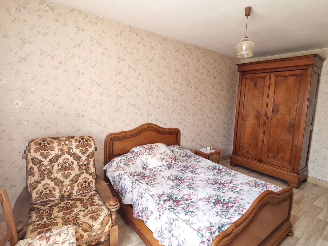 Maison de campagne sur 9 778 m2 de terrain ! - photo 9