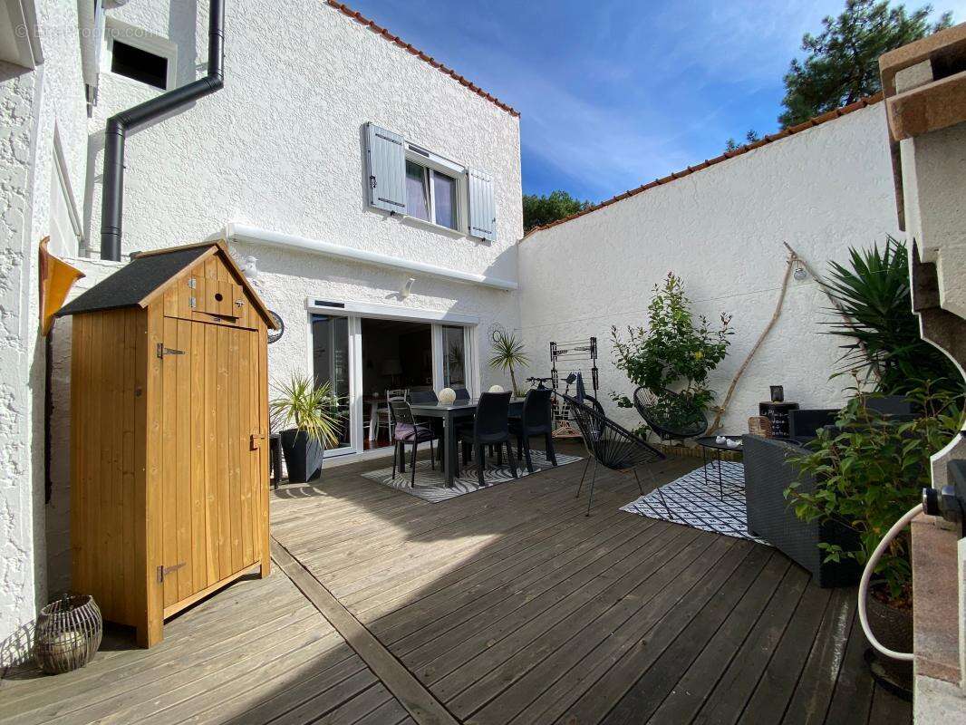 Maison à LES MATHES