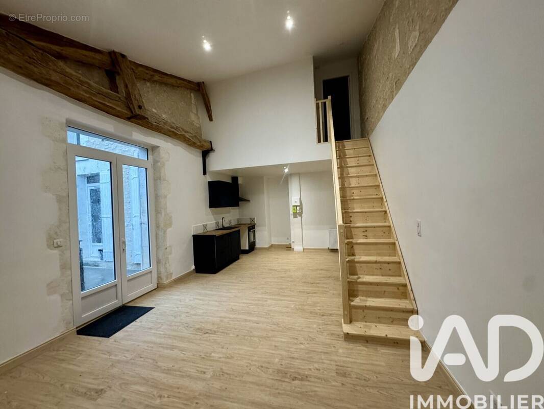 Photo 1 - Appartement à BARBEZIEUX-SAINT-HILAIRE