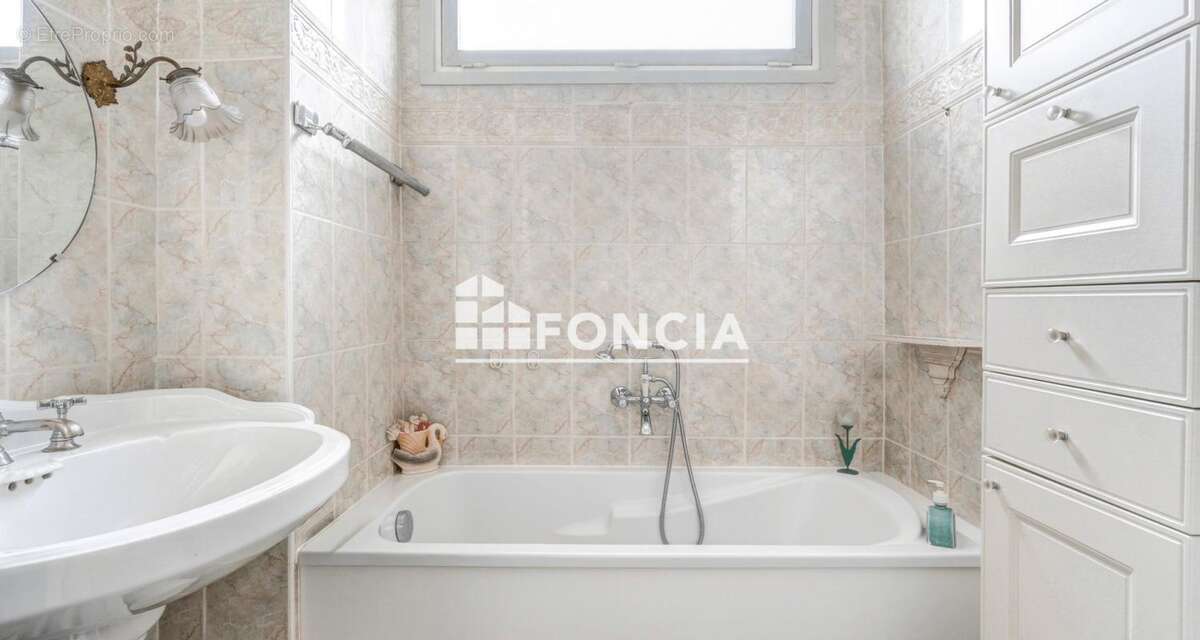 Appartement à NOISY-LE-ROI