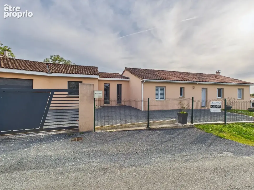 Maison à NONTRON