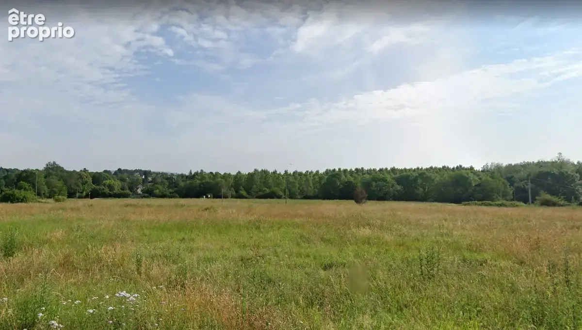 Terrain à SAINT-COSME-EN-VAIRAIS