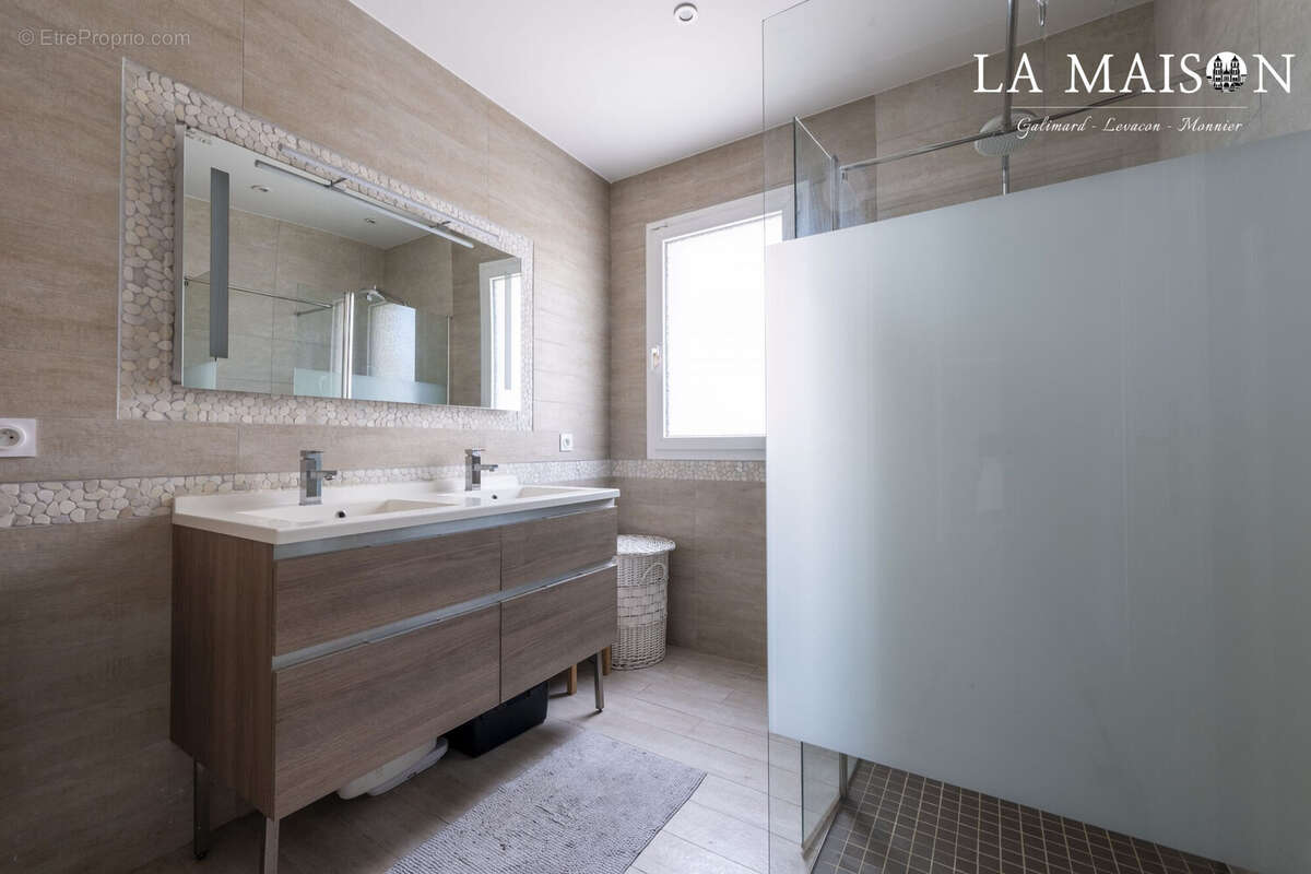 Maison à ARC-SUR-TILLE