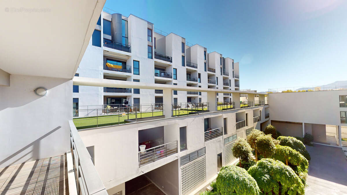 Appartement à MARSEILLE-8E