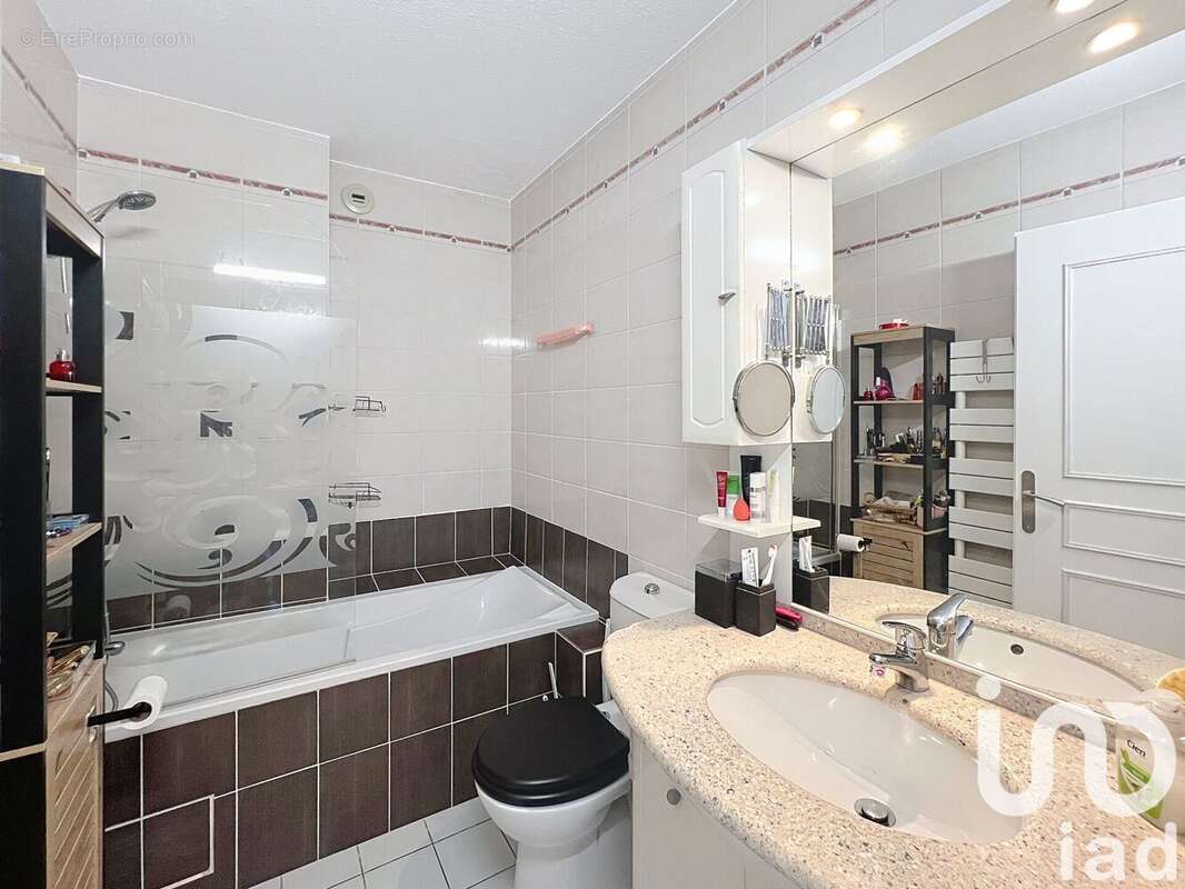 Photo 6 - Appartement à VIRY