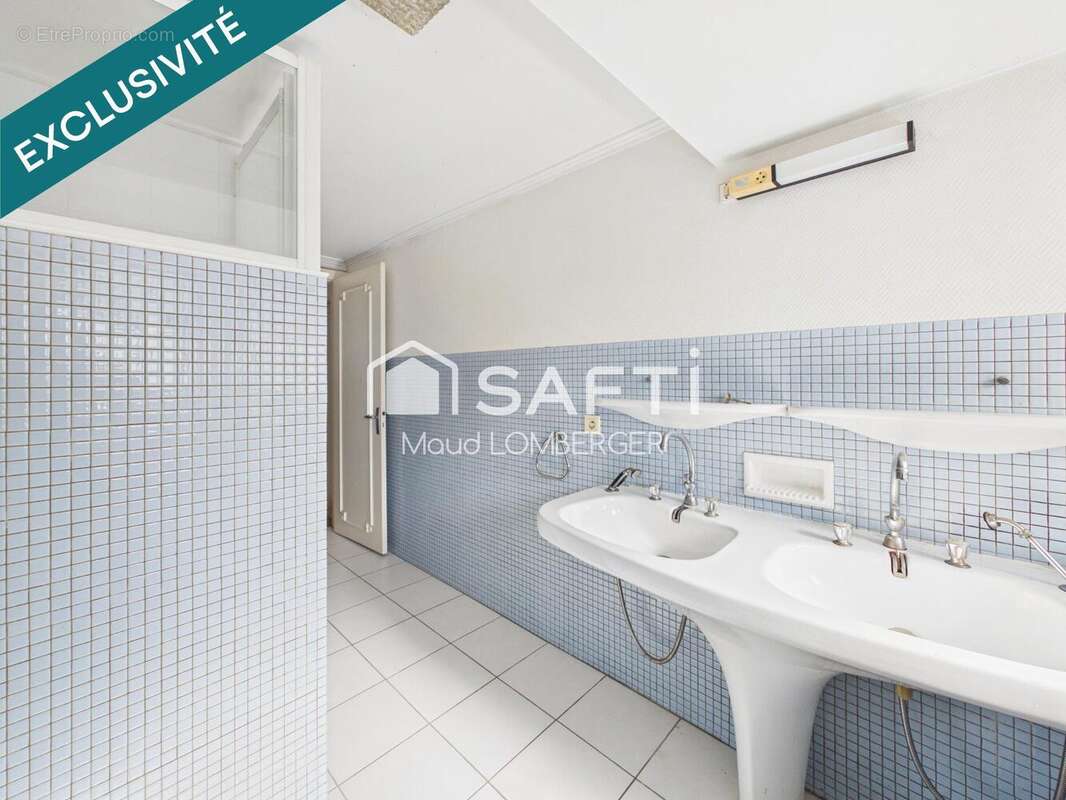 Maison 165 m² à Beaujeu-Saint-Vallier-Pierrejux-Et-Quitteur  - photo 5