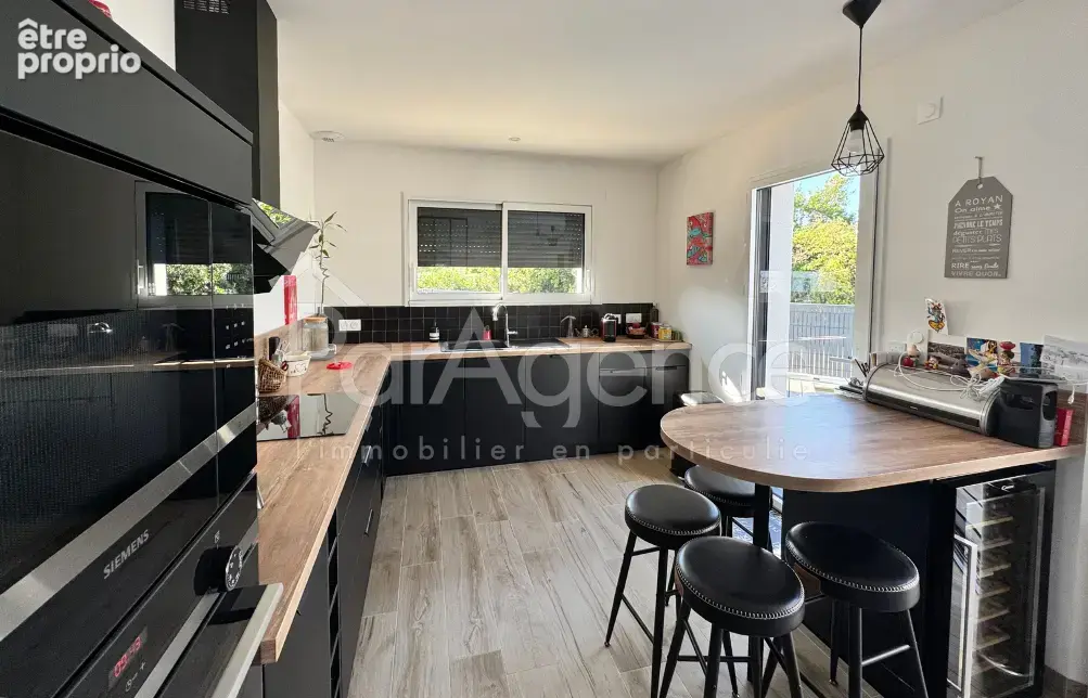 Maison neuve de plain-pied - piscine et vue dégagée - photo 7