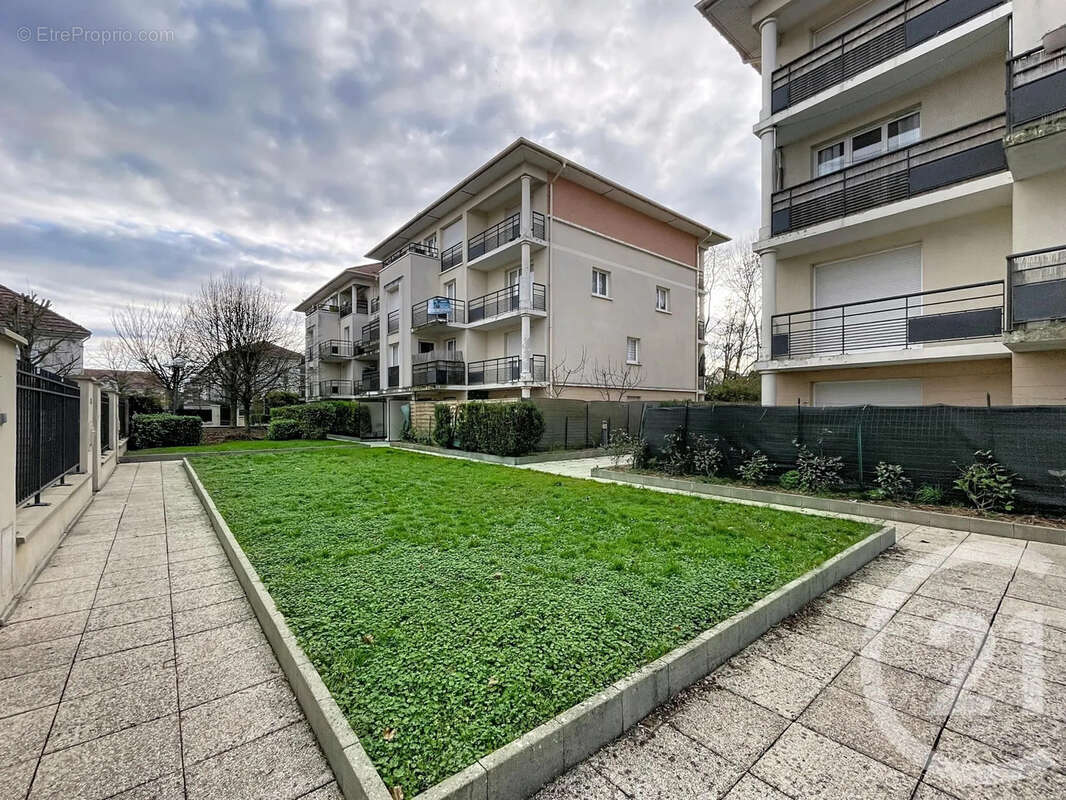 Appartement à MOISSY-CRAMAYEL