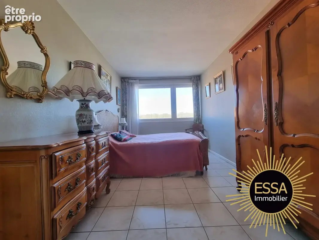 Appartement 4 pièces 79 m² à vendre à Velizy-Villacoublay (78140) - photo 9