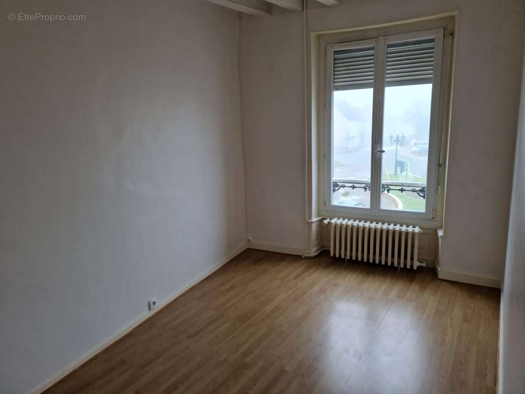 Maison à MAROLLES-LES-BRAULTS