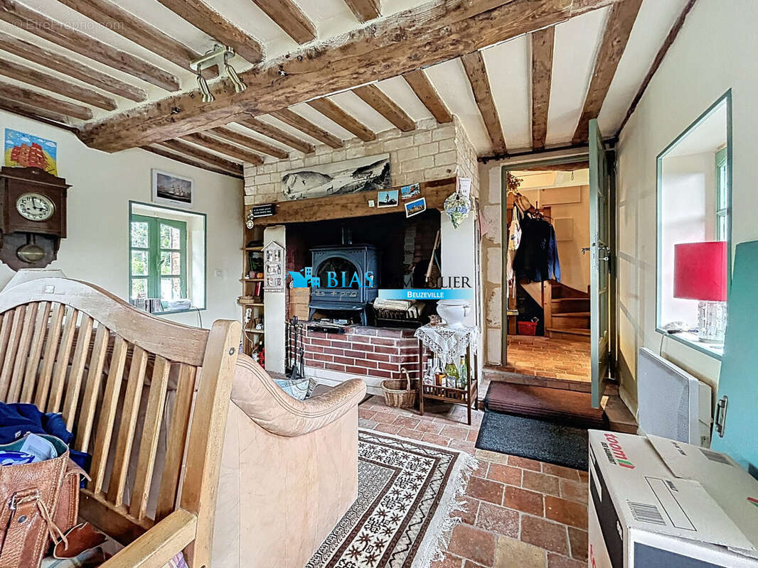 Maison à CONTEVILLE