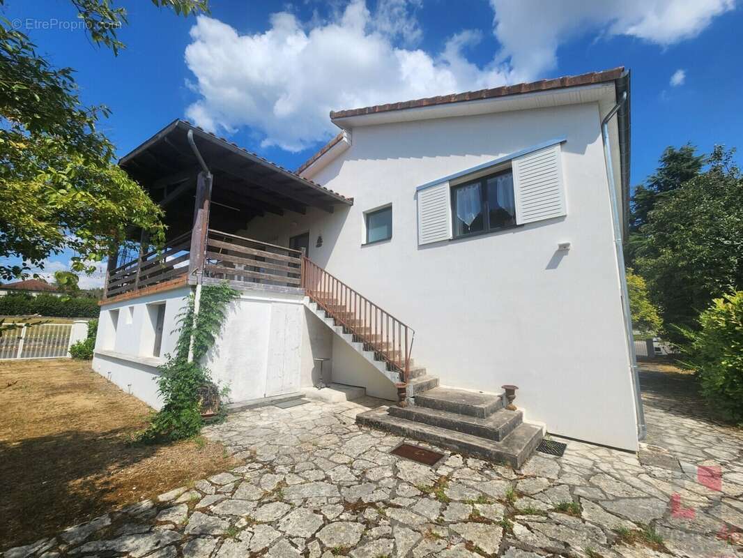 Maison à PUY-L'EVEQUE