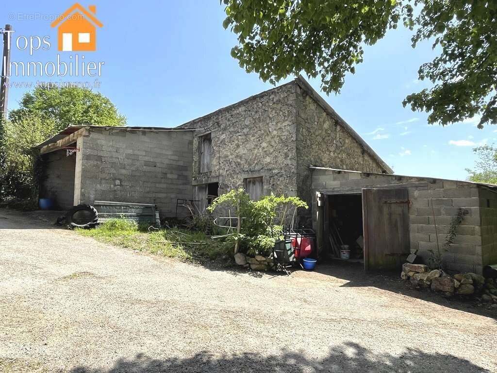 Maison à LA SALVETAT-PEYRALES
