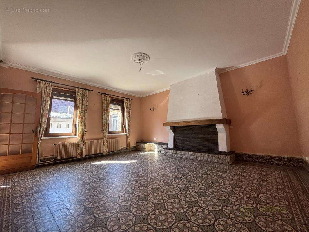 Maison 242 m² à Villers-Outreaux  - photo 3