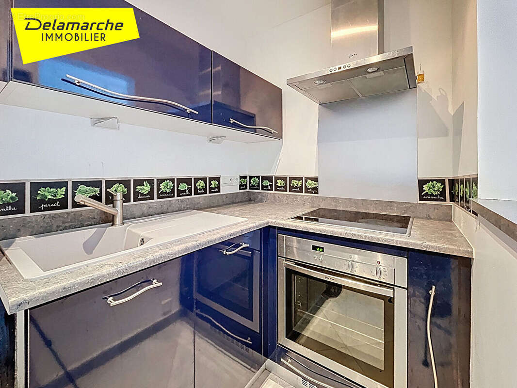 Appartement à DONVILLE-LES-BAINS
