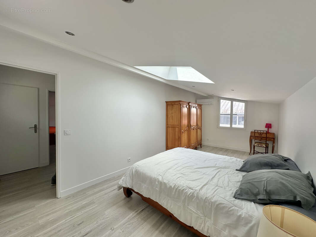 Maison à SAINT-MAUR-DES-FOSSES