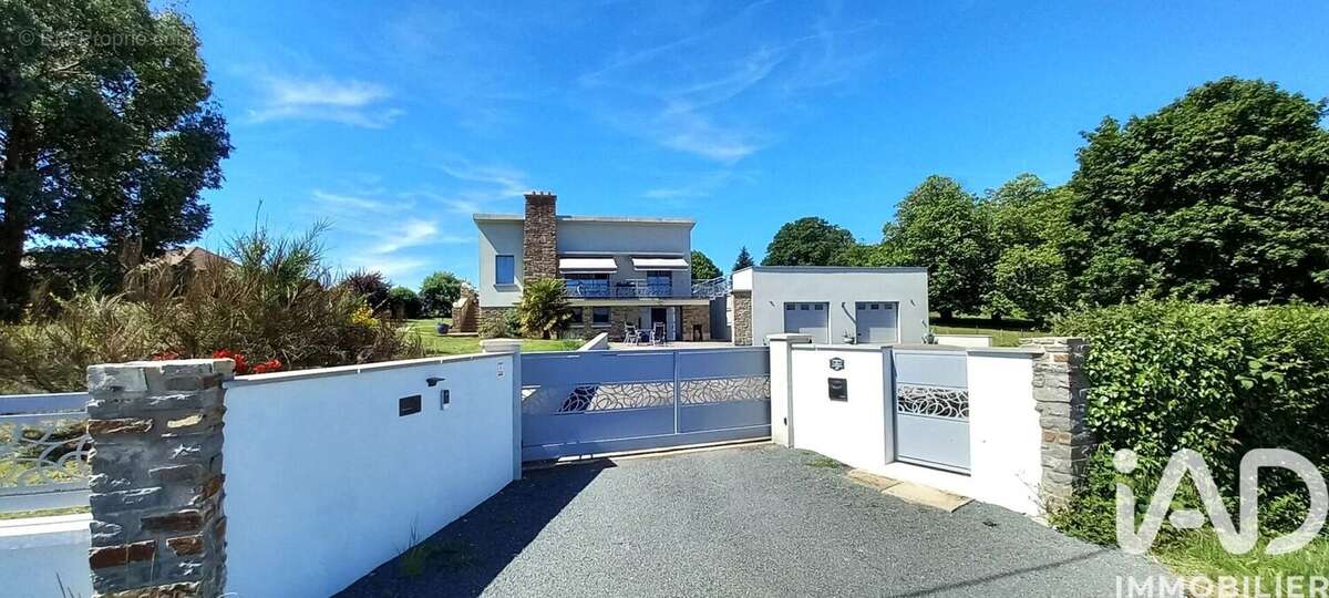 Photo 2 - Maison à SAINT-YRIEIX-LA-PERCHE