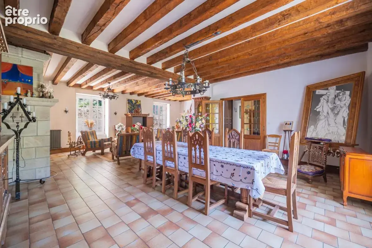 Maison à FRESNAY-SUR-SARTHE
