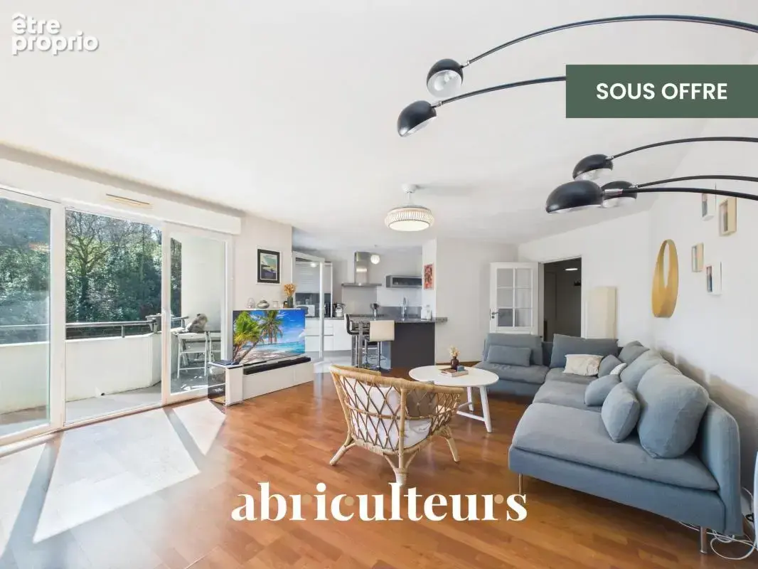Appartement lumineux avec grande terrasse en vente à Bayonne-Quartier Mousserolles - photo 3