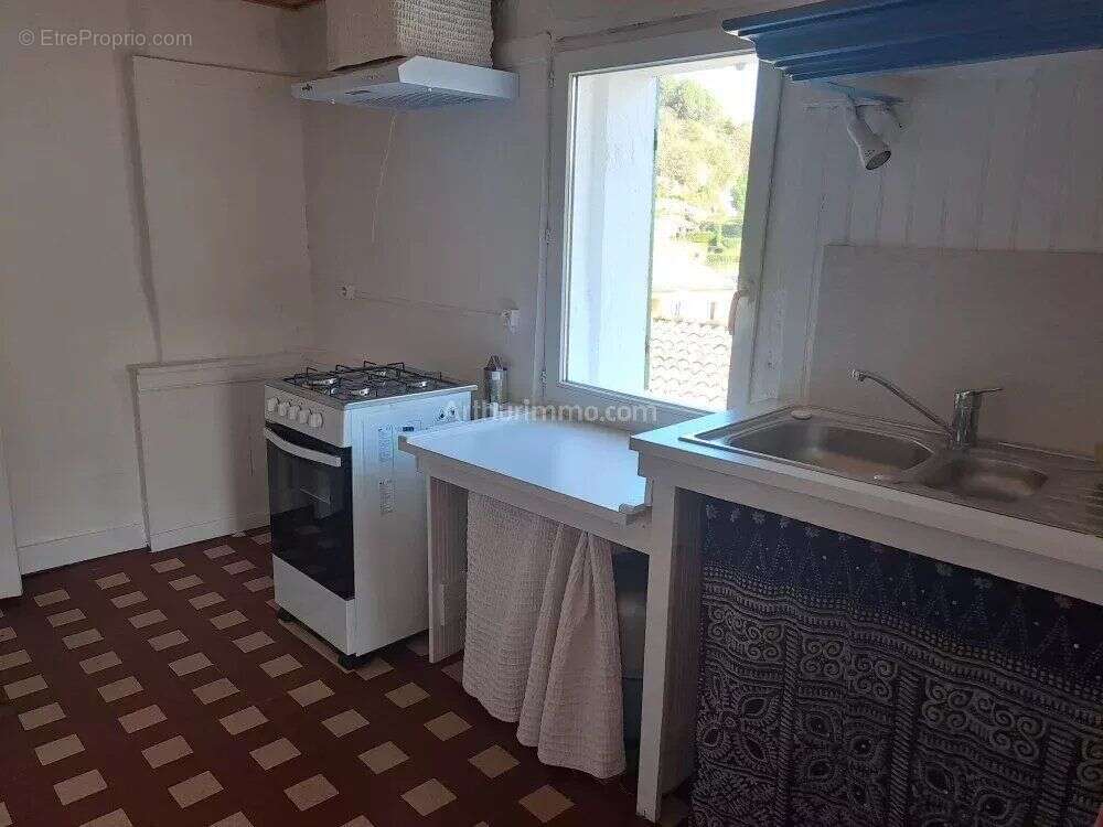 Appartement à SALERNES