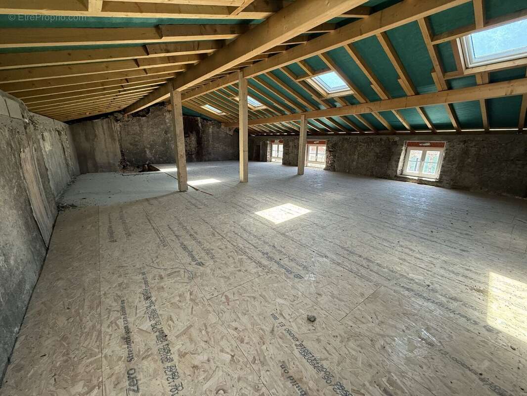 Appartement à LAGNIEU