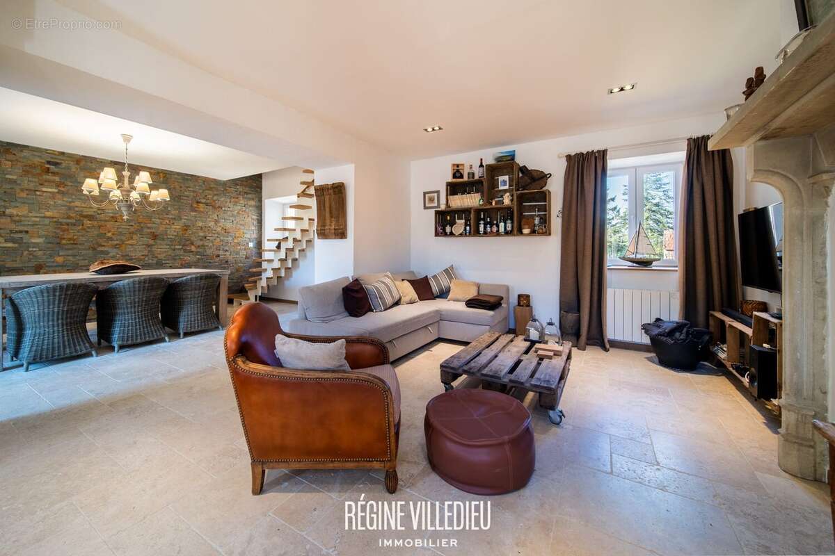 Maison à LES MOITIERS-D&#039;ALLONNE