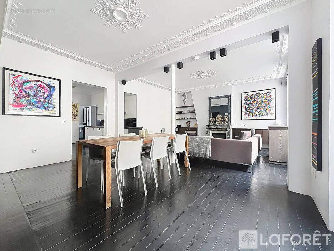 Appartement à PARIS-2E