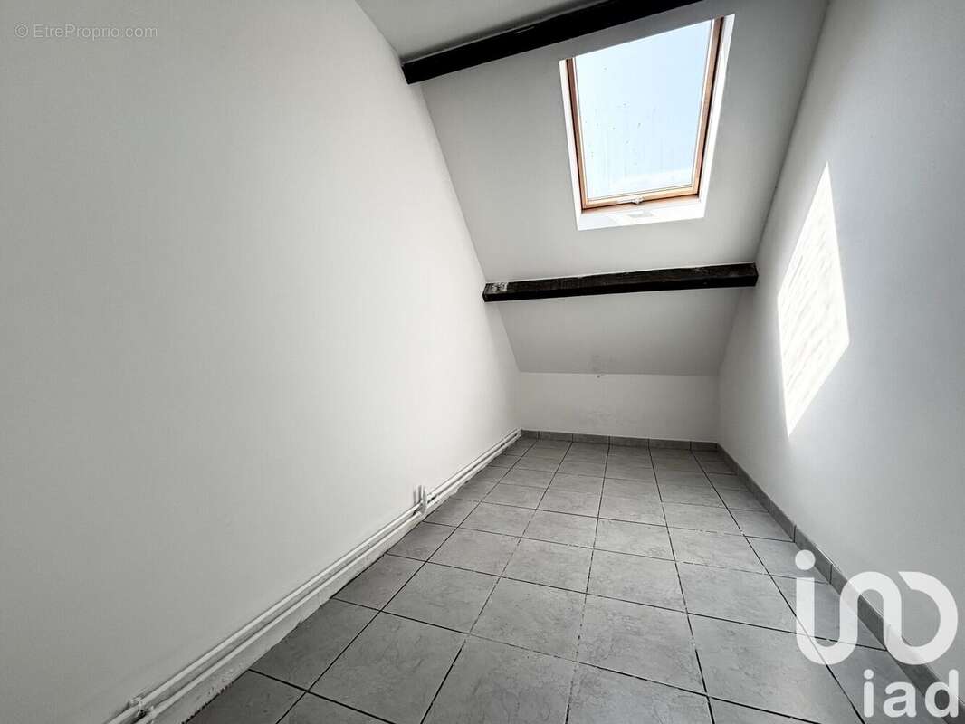 Photo 8 - Maison à ROMILLY-SUR-SEINE