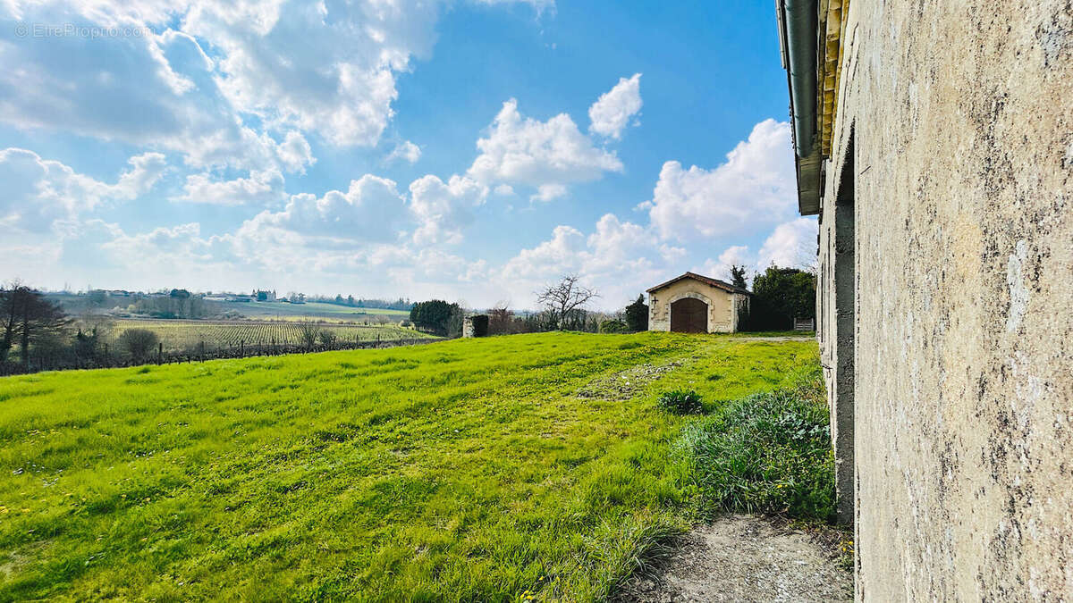 Maison à BLAYE