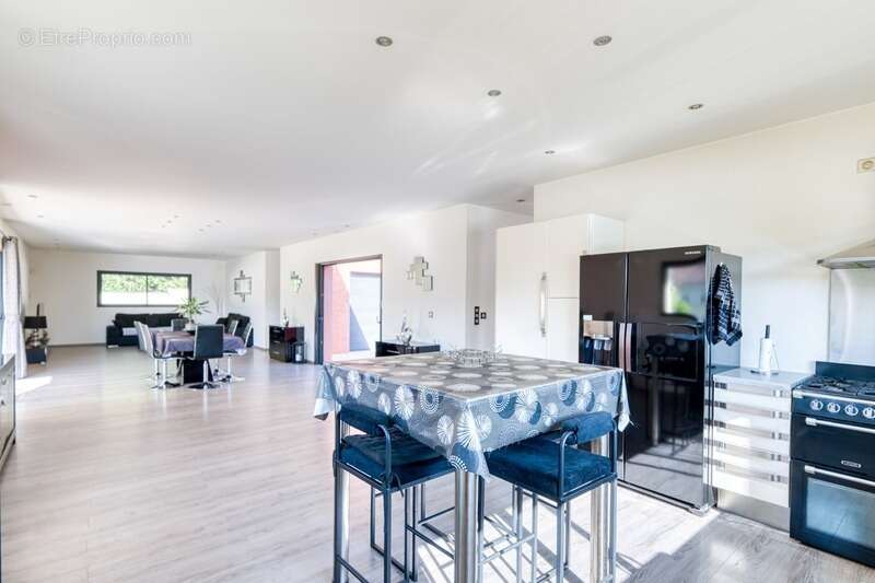 Maison à SAINT-JEAN-DE-THURIGNEUX