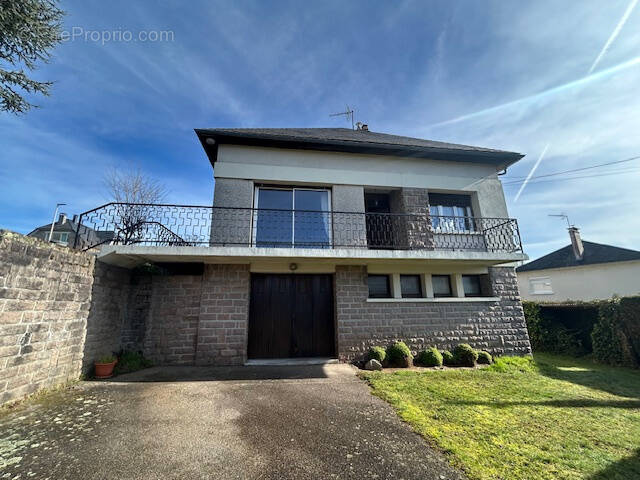 Maison à MEYMAC