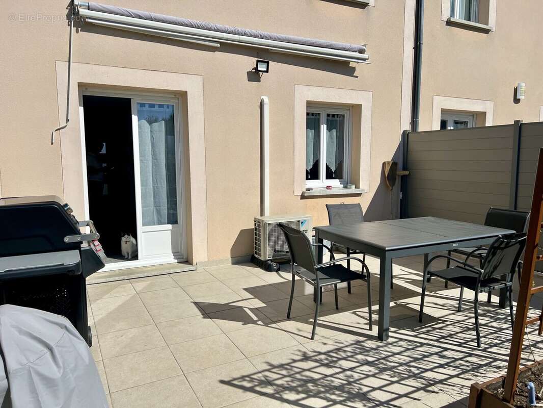 Maison à PRECY-SUR-MARNE