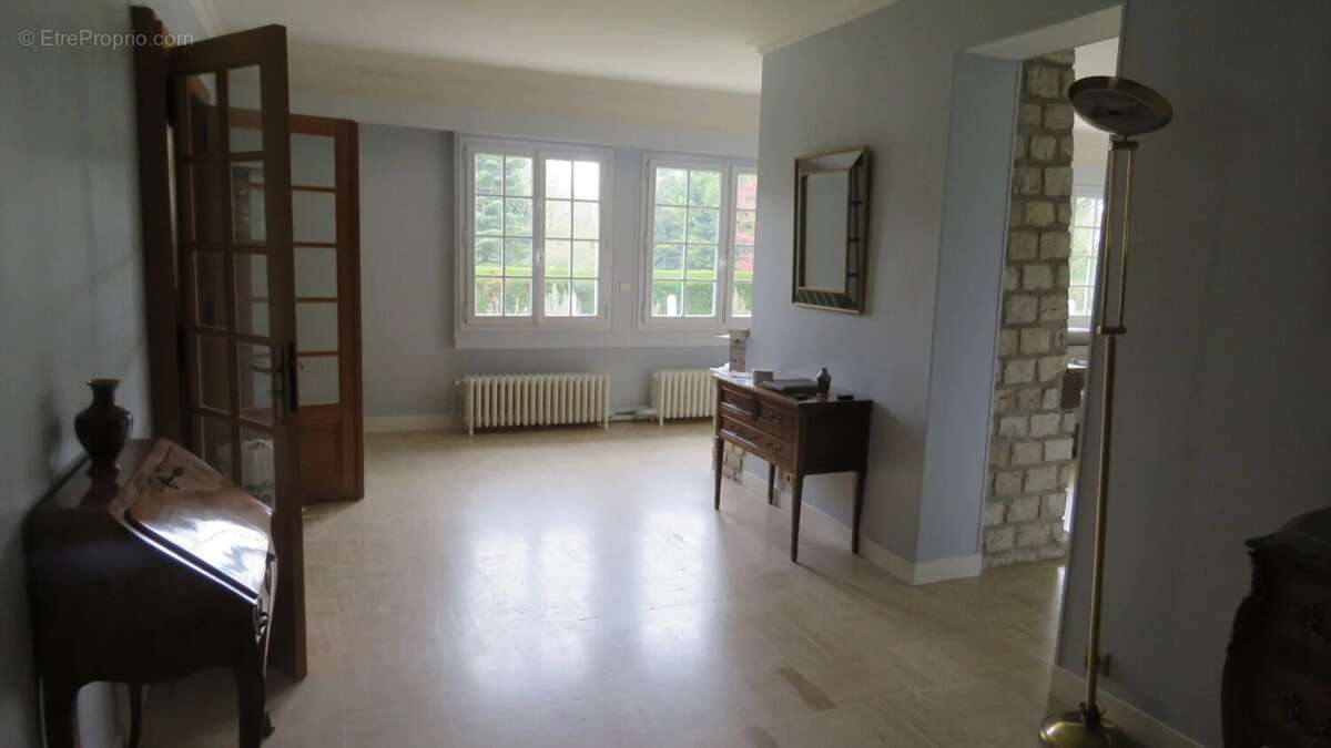 Maison à DROUE-SUR-DROUETTE